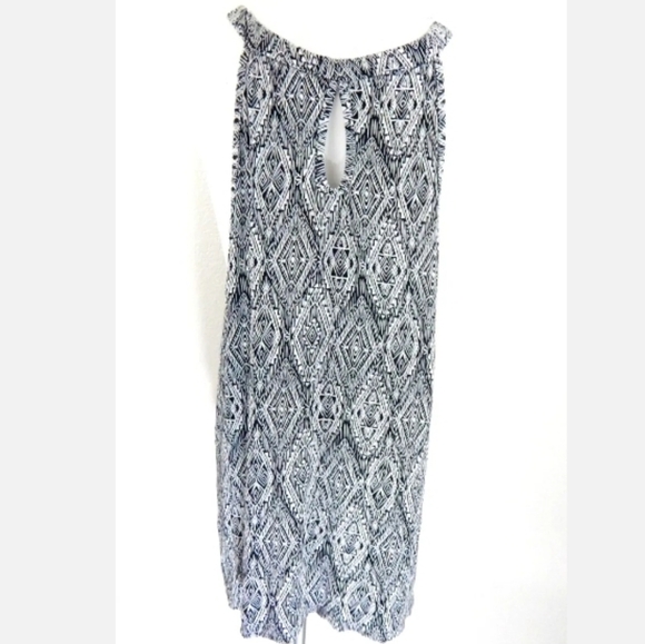 Torrid Geometric Ikat High Neck Tank Top - Picture 4 of 4